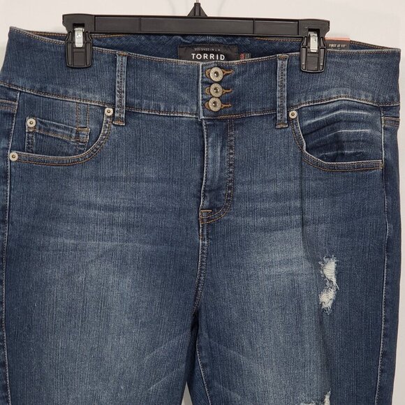 NWT Torrid Jegging Distressed Stretch Women's Size 16 R - Picture 4 of 8